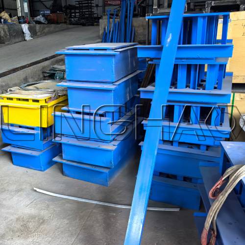 QT4-26 block machine container loading for Senegal shipment